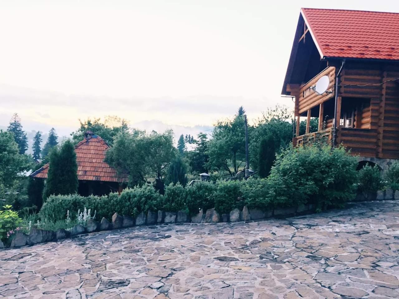 Медовий 보로크타 외부 사진